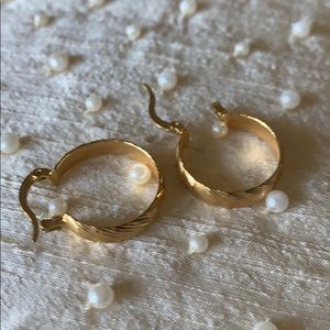 Gold tone hoop earrings